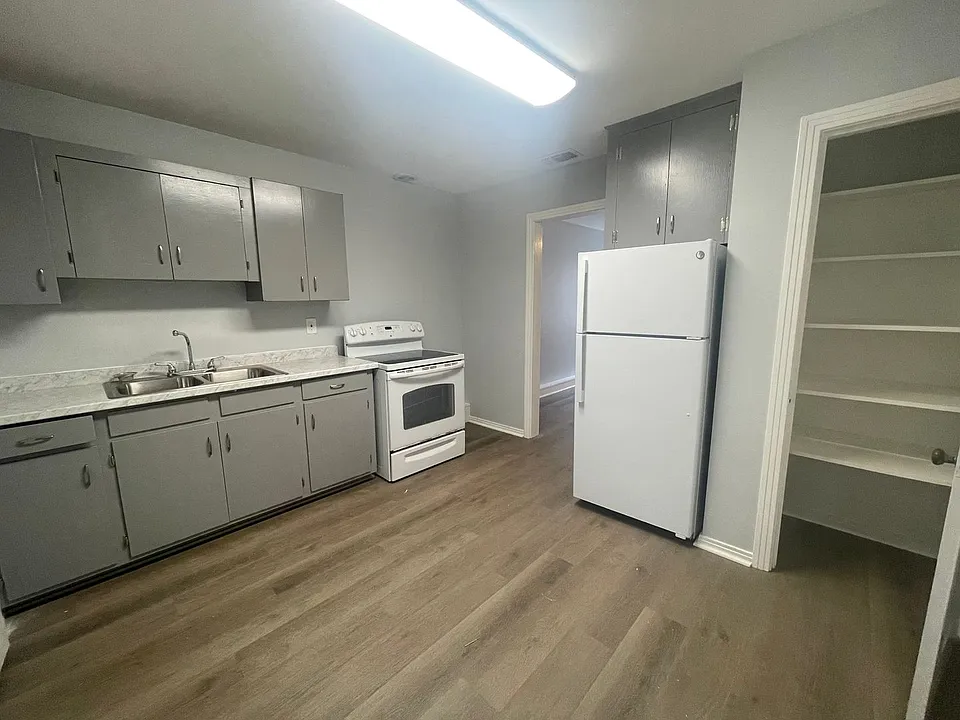 125 State Ct