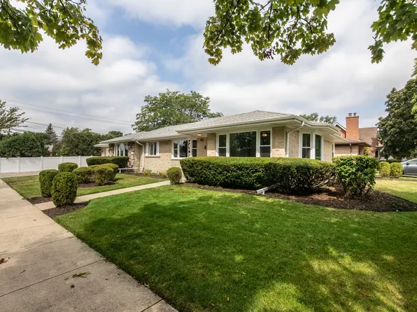 800 Rosemont Ave, Park Ridge, IL 60068