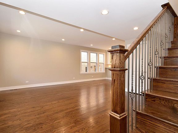 5th image of 2718 N 73rd Ave