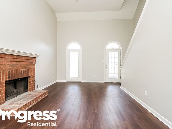 4th image of 9294 Garden Woods Cv