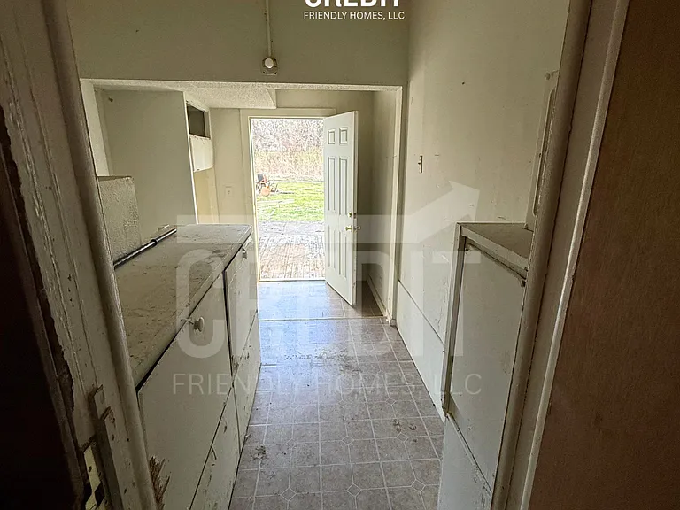 803 E Whitmer St — Photo 5