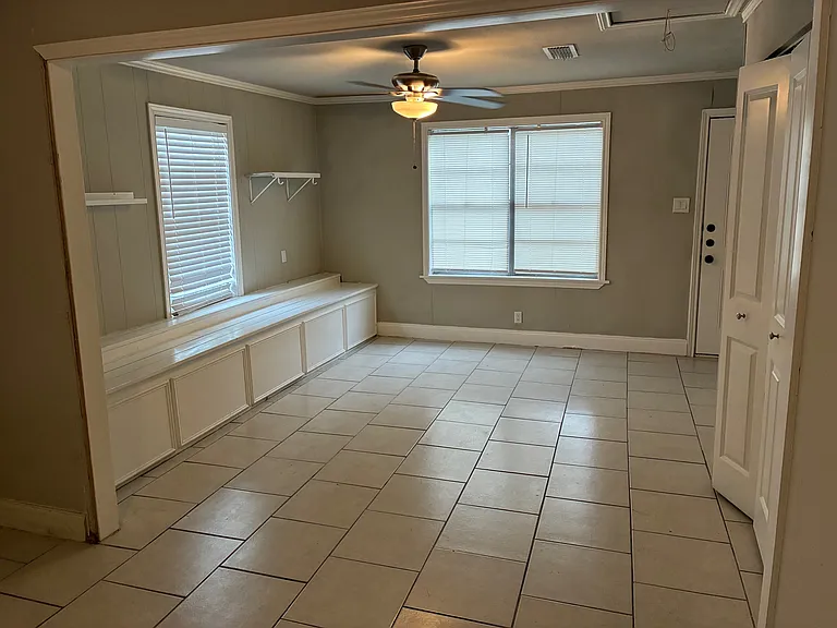 2547 Searcy Dr — Photo 8