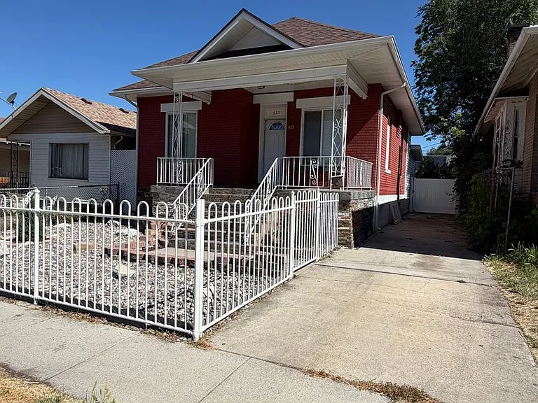 625 E Wilmington Ave — Photo 3