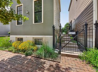 3471 Hiram St, Saint Charles, MO 63301