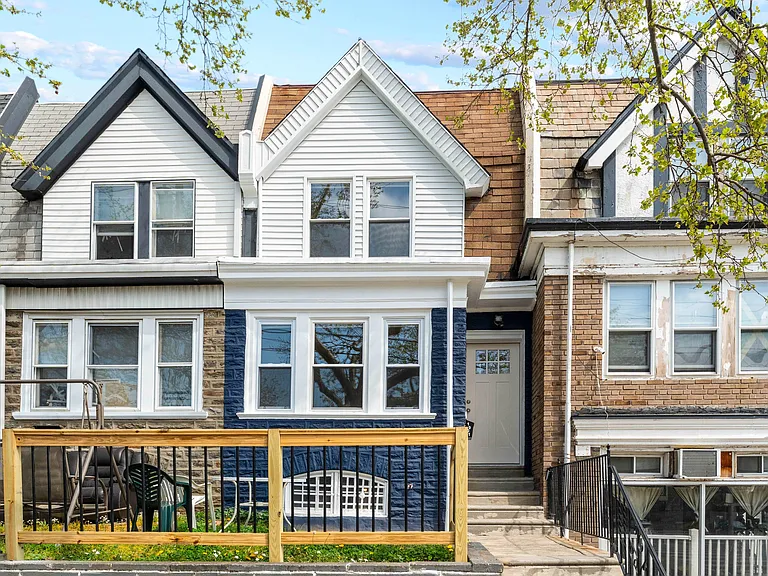 1901A W 72nd Ave — Photo 2