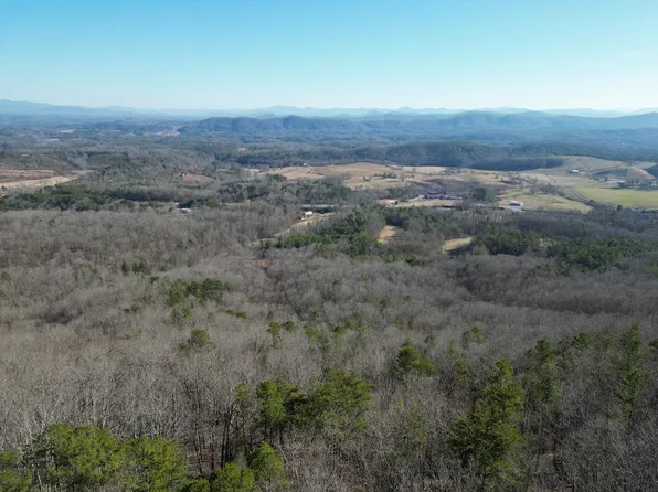 Treehouse Trl, Murphy, NC 28906