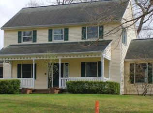 3338 E Smoky Mountain Dr, Lawrenceburg, IN 47025