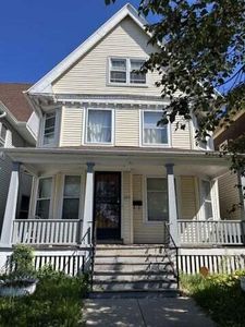 2210 N 34th STREET, Milwaukee, WI, 53208