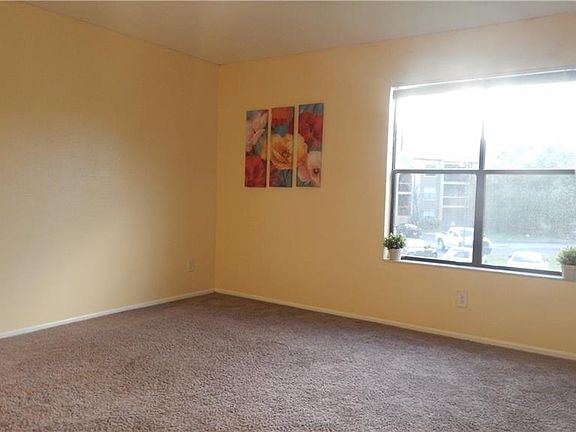 5th image of 2130 Cascades Blvd Unit 205