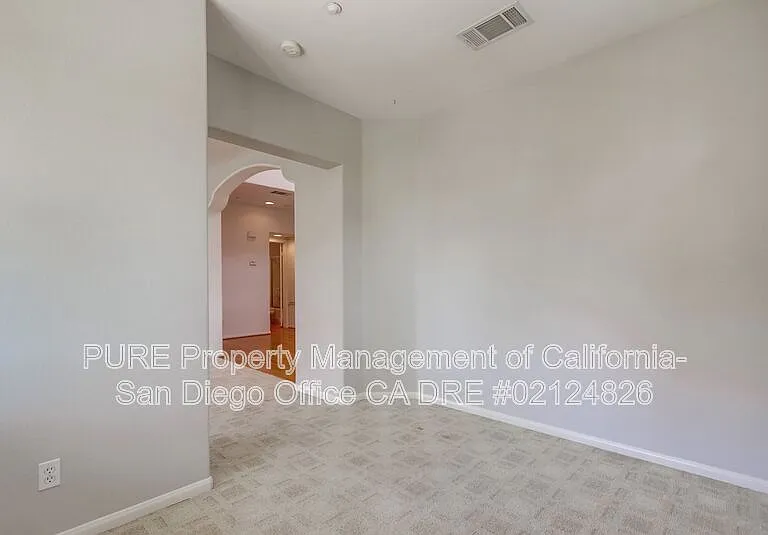 1649 Sunnyside Ave — Photo 10