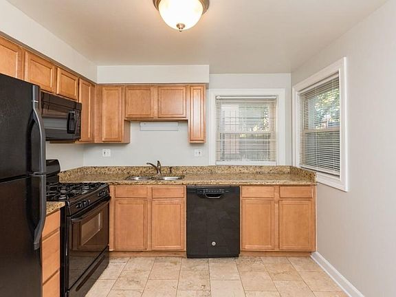 4th image of 4540 N Wolcott Ave #412
