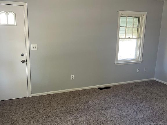4th image of 3825 Gary Ave