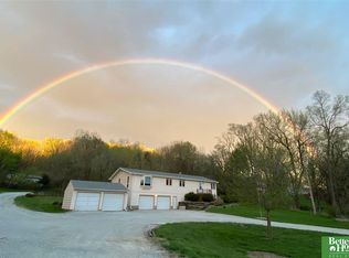 14205 Shongaska Rd, Omaha, NE 68112