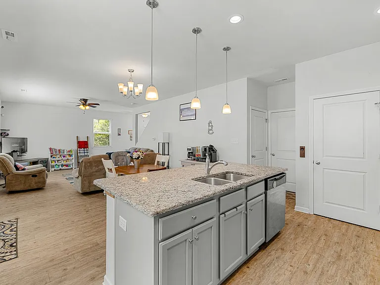 206 J Belton Ct — Photo 10