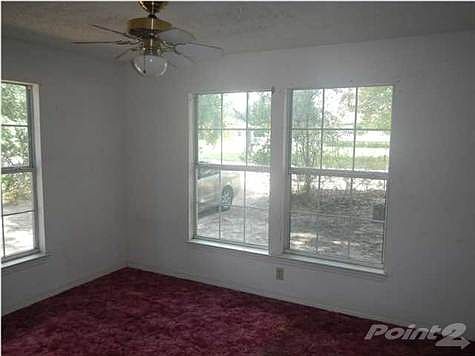 3rd image of 2217 W Jackson St