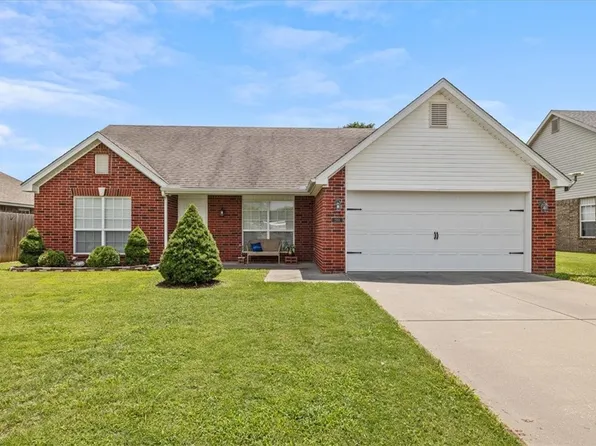 2301 Bunker Ln, Farmington, AR 72730