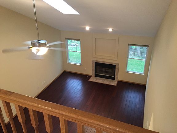 4th image of 926 Crestville Ct
