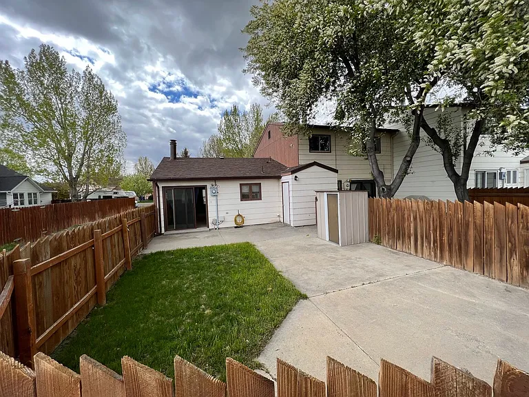 1902 Prairie Rd — Photo 43