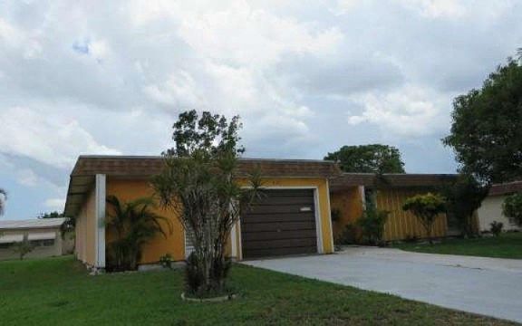 3rd image of 7006 NW 63rd St