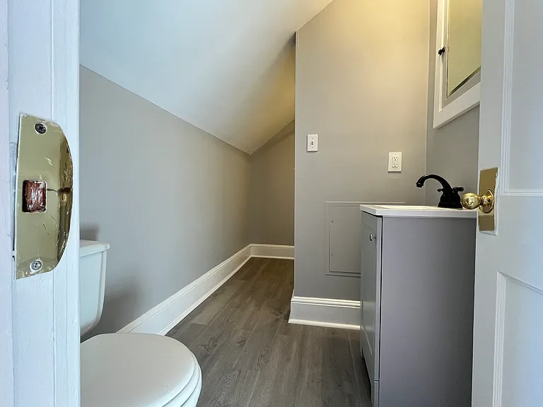 2703 E Strathmore Ave #300 — Photo 7