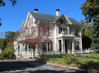 65 Central St, Andover, MA 01810