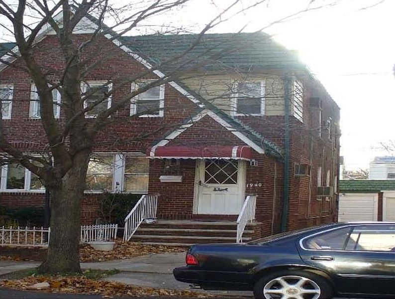 1st image of 1940 E 38th St