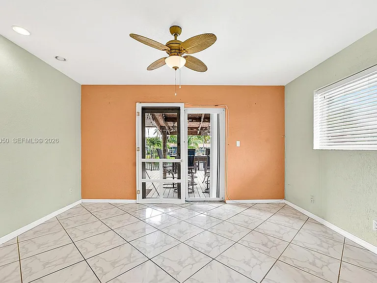 2832 NW 10th Ave — Photo 19