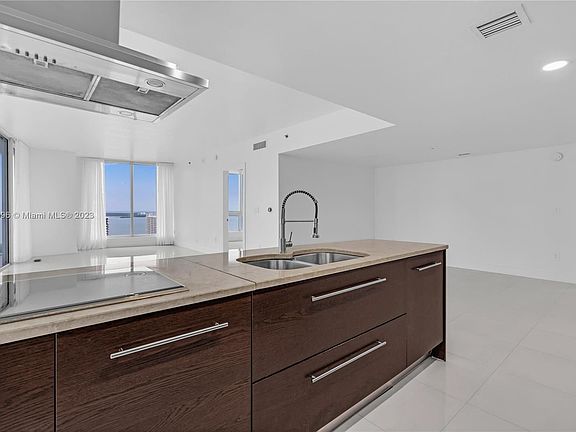 3rd image of 495 Brickell Ave APT 2302