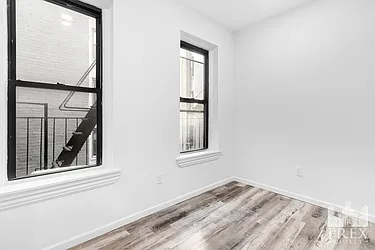 Rented by R New York