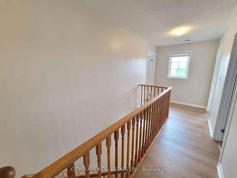 219 McGinnis Cres — Photo 27
