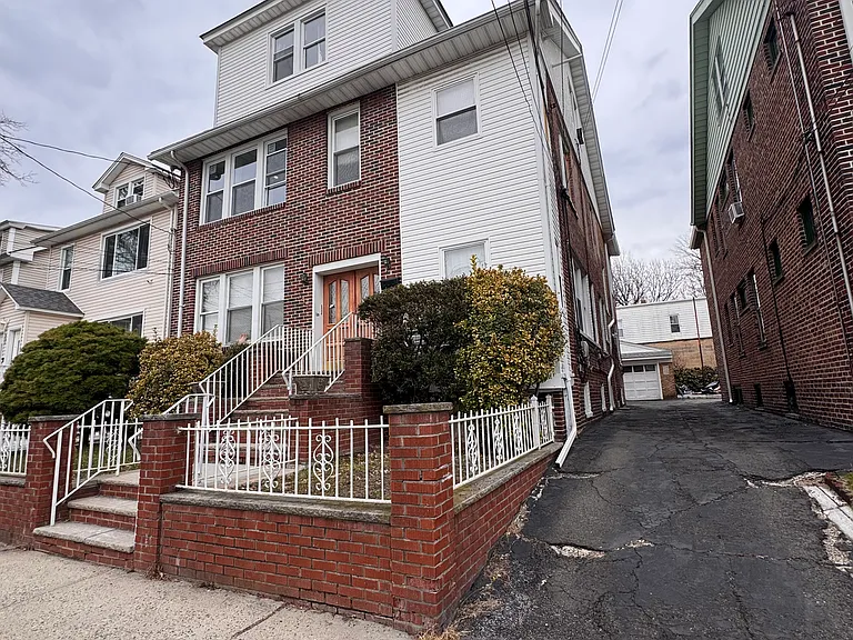 397 N 13th St #2 — Photo 14