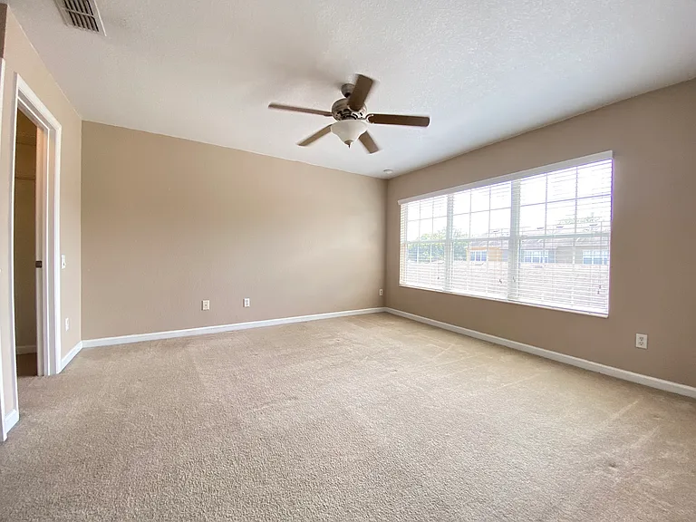 7708 Fordson Ln — Photo 5