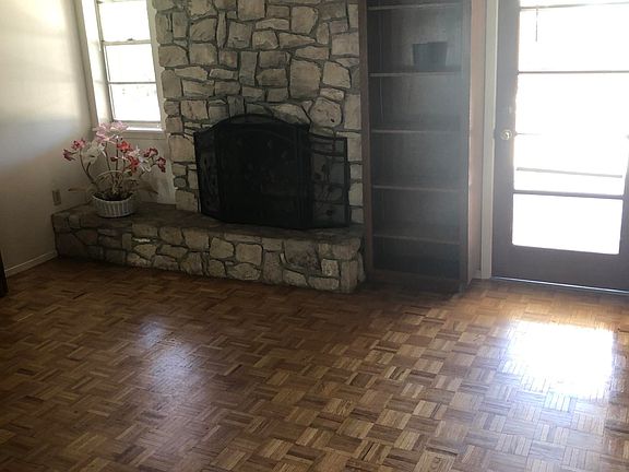 5th image of 329 Mardi Gras Dr