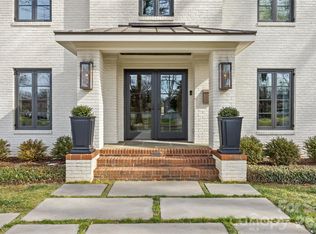 1935 Queens Rd W, Charlotte, NC 28207