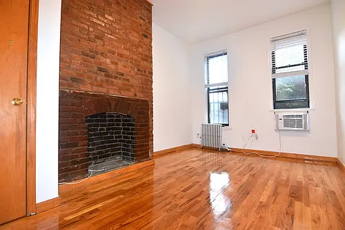 246 N 5th St #1R Photo 1 246 N 5th St #1R Photo 1