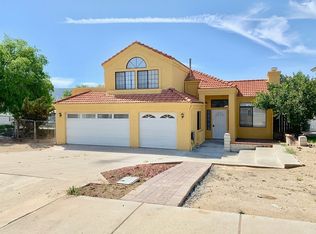 211 Davis St, Lake Elsinore, CA 92530