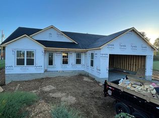 112 Woodson Dr, Greensburg, KY 42743