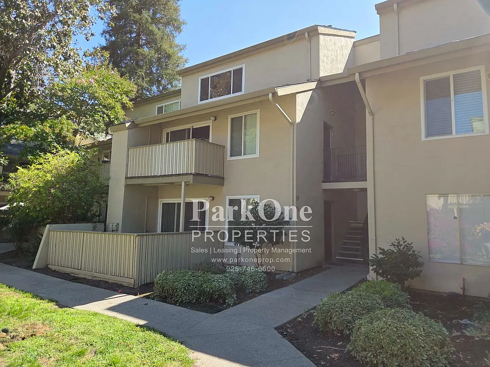 2700 Oak Rd #19