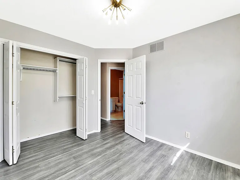 4923 Farmstead Ct — Photo 27
