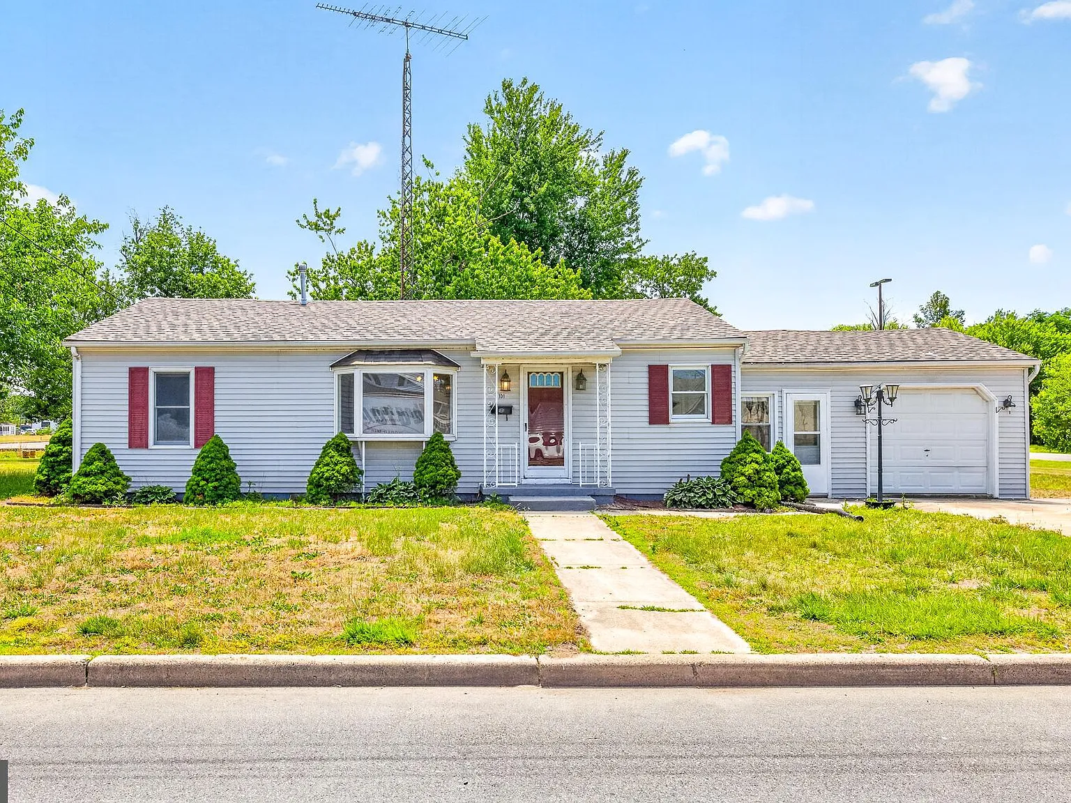 3 bed, 1180 sqft, $2,500 — Photo 4