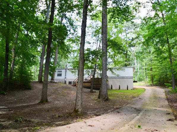 250 Swan Loop, Buchanan, TN 38222