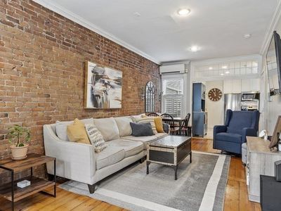 192 W 5th St #1, South Boston, MA, 02127