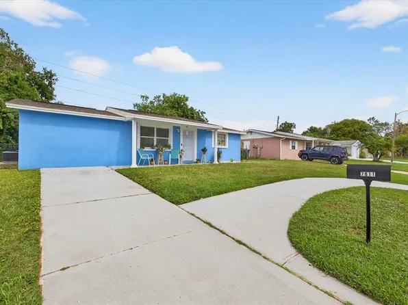 7811 Fox Hollow Dr, Port Richey, FL 34668