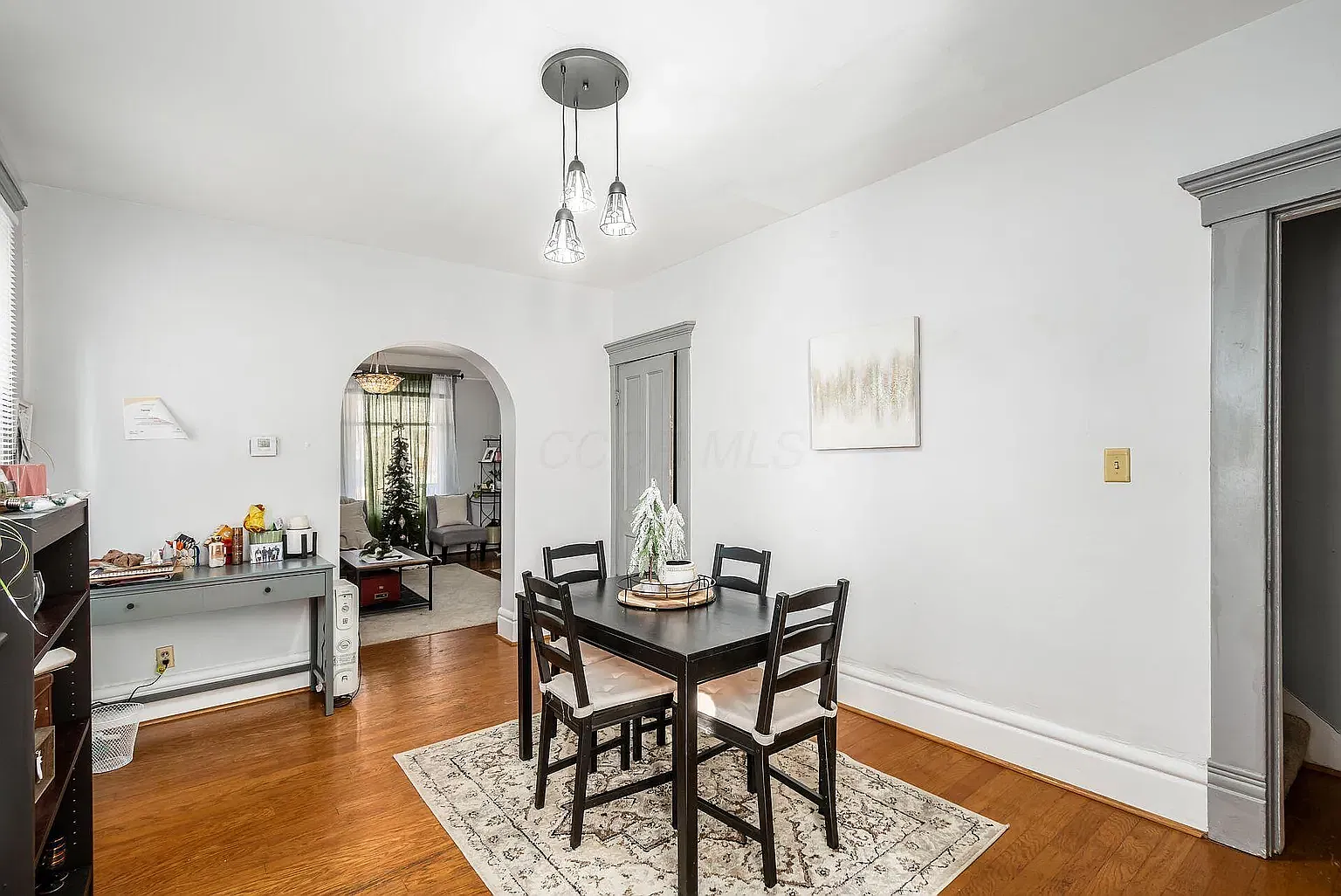 2 bed, 1200 sqft, $1,600 — Photo 2