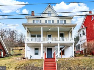 116 Hanover St, Glen Rock, PA 17327