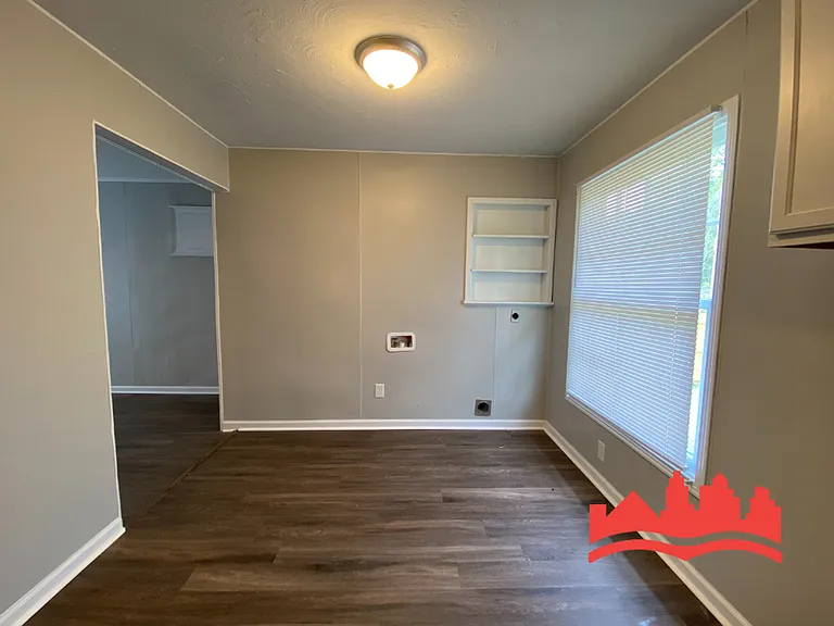 4960 Frankie Ln — Photo 7