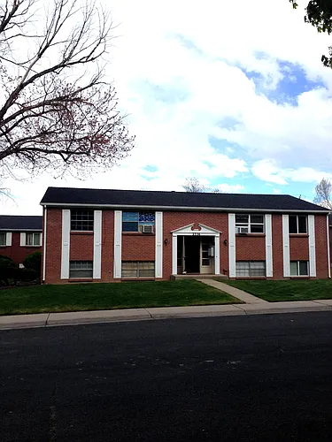 2336 S Linden Ct #D Photo 1