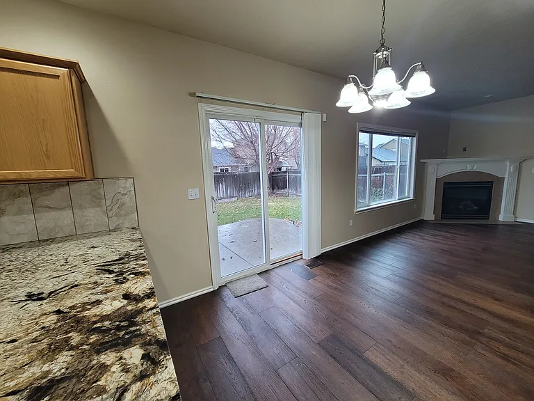 3663 N Buckstone Ave — Photo 5