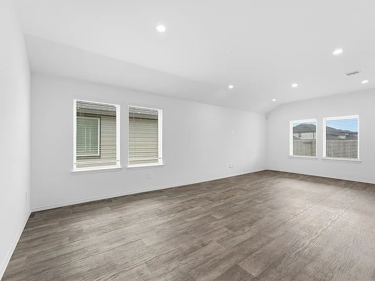31323 Heddington Ln — Photo 12