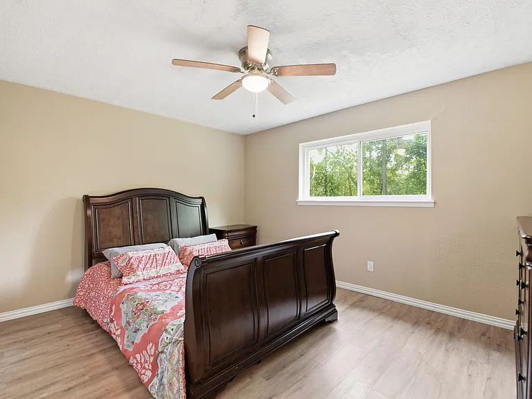 3008 Hunnington Dr — Photo 11